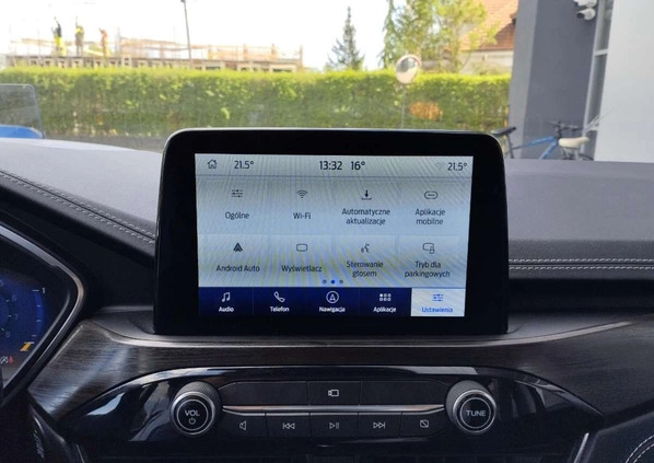 Ford Kuga cena 114900 przebieg: 71988, rok produkcji 2021 z Poznań małe 742